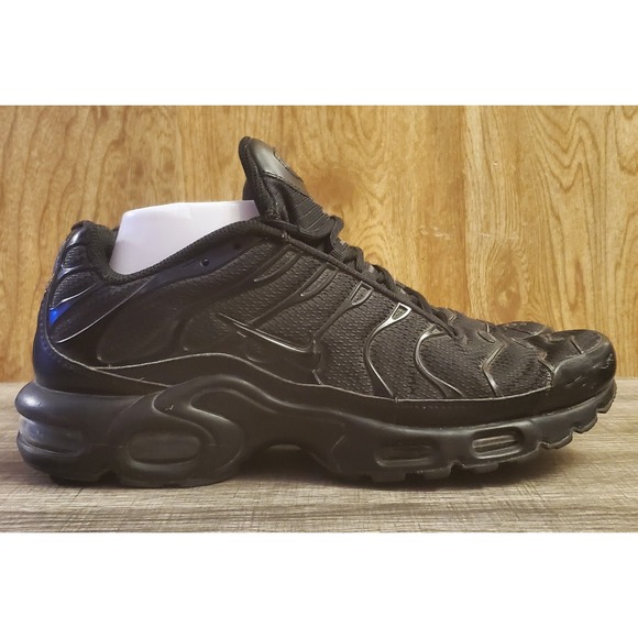 Nike Air Max Plus Sneaker Shoes Men's Size 9.5 Triple Black